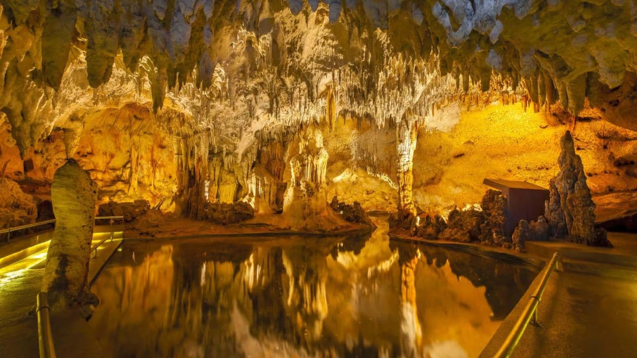 Punta Cana: Cuevas de las Maravillas and Altos de Chavón