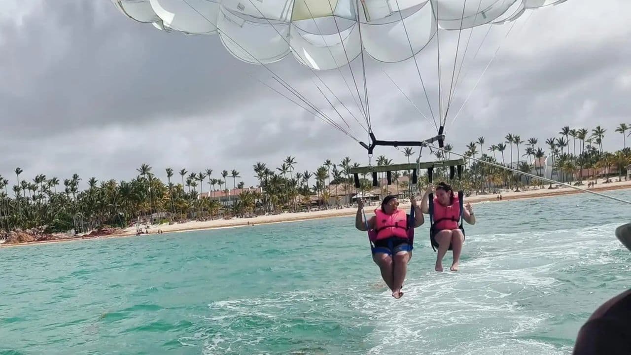 Punta Cana: 3-Hour Parasailing Tour